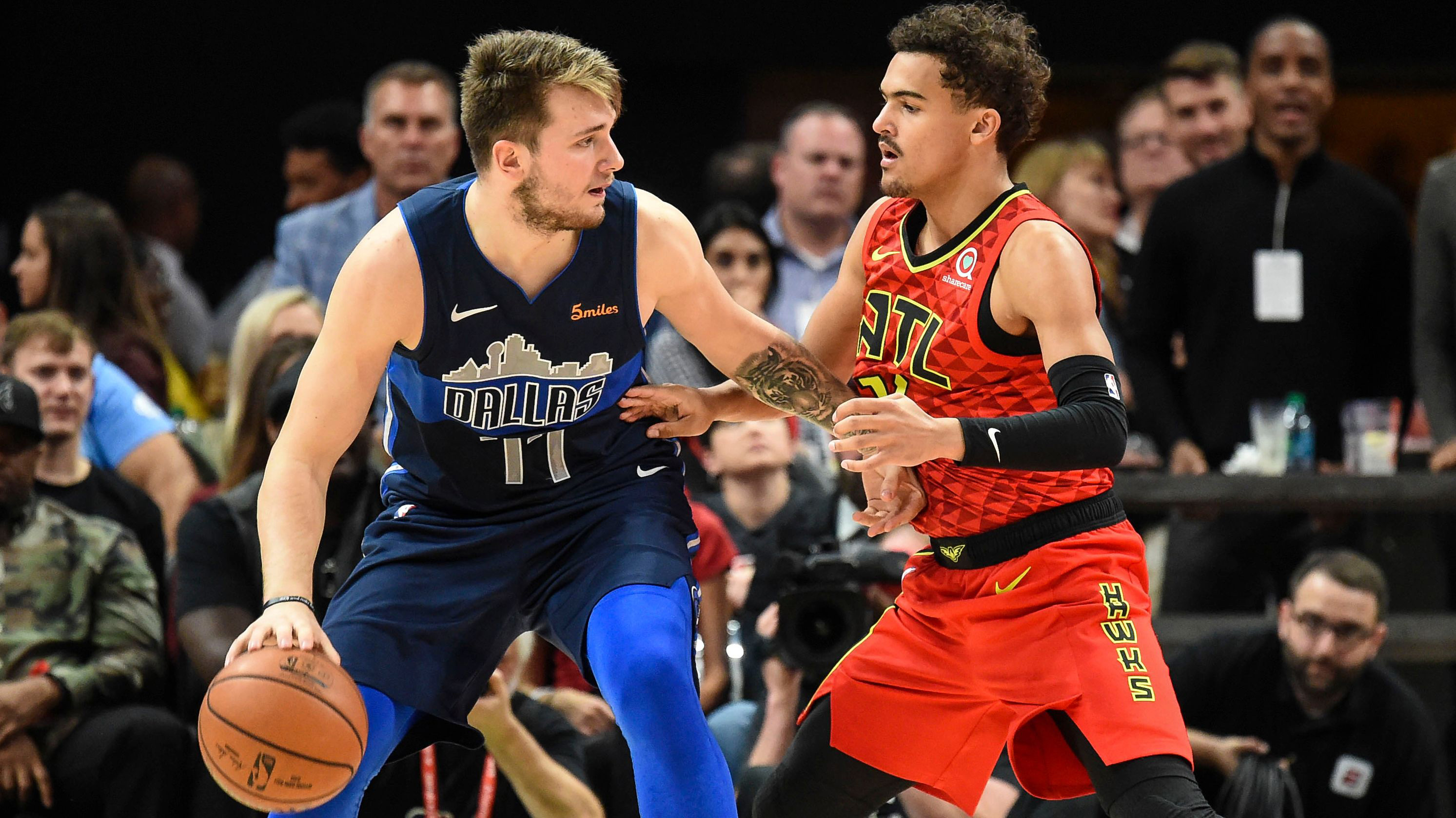 左路在对攻 左路在对攻