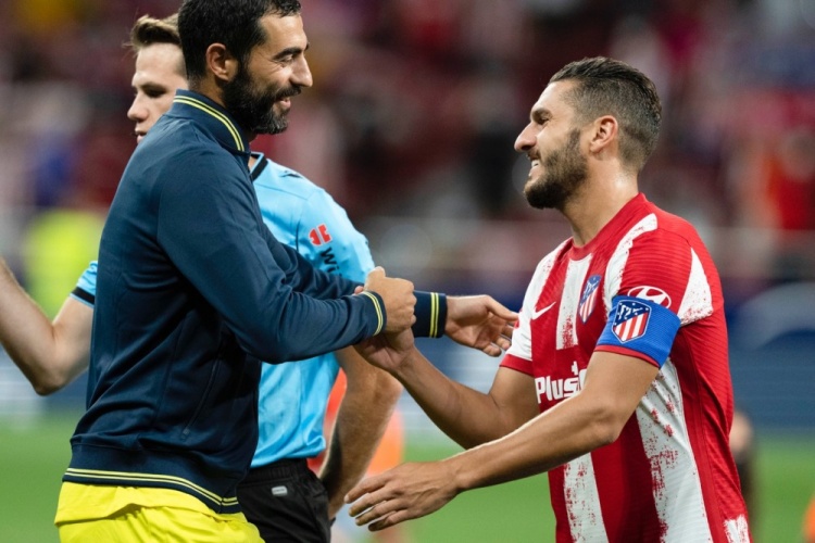 全家相拥庆 全家相拥庆