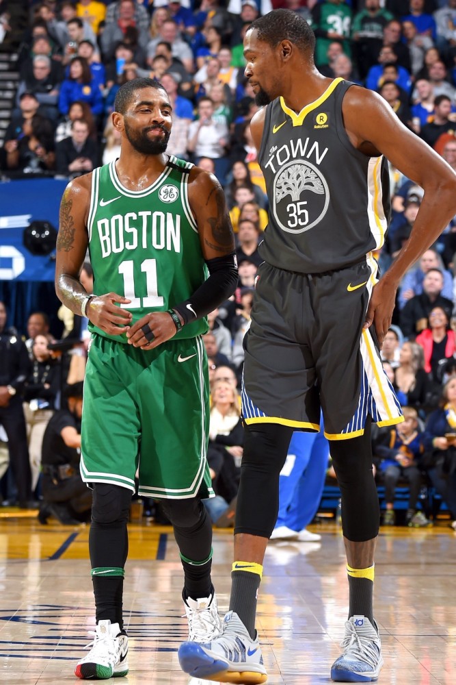 是肘关节内 是肘关节内